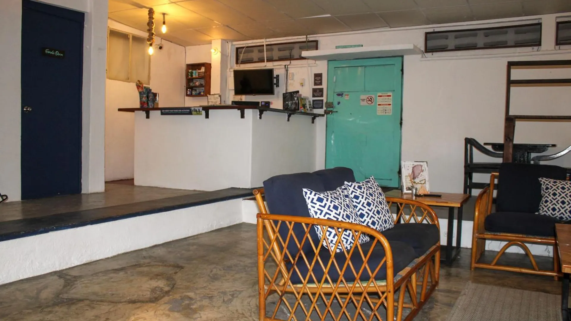 بيت شباب The Boat House كانكون المكسيك